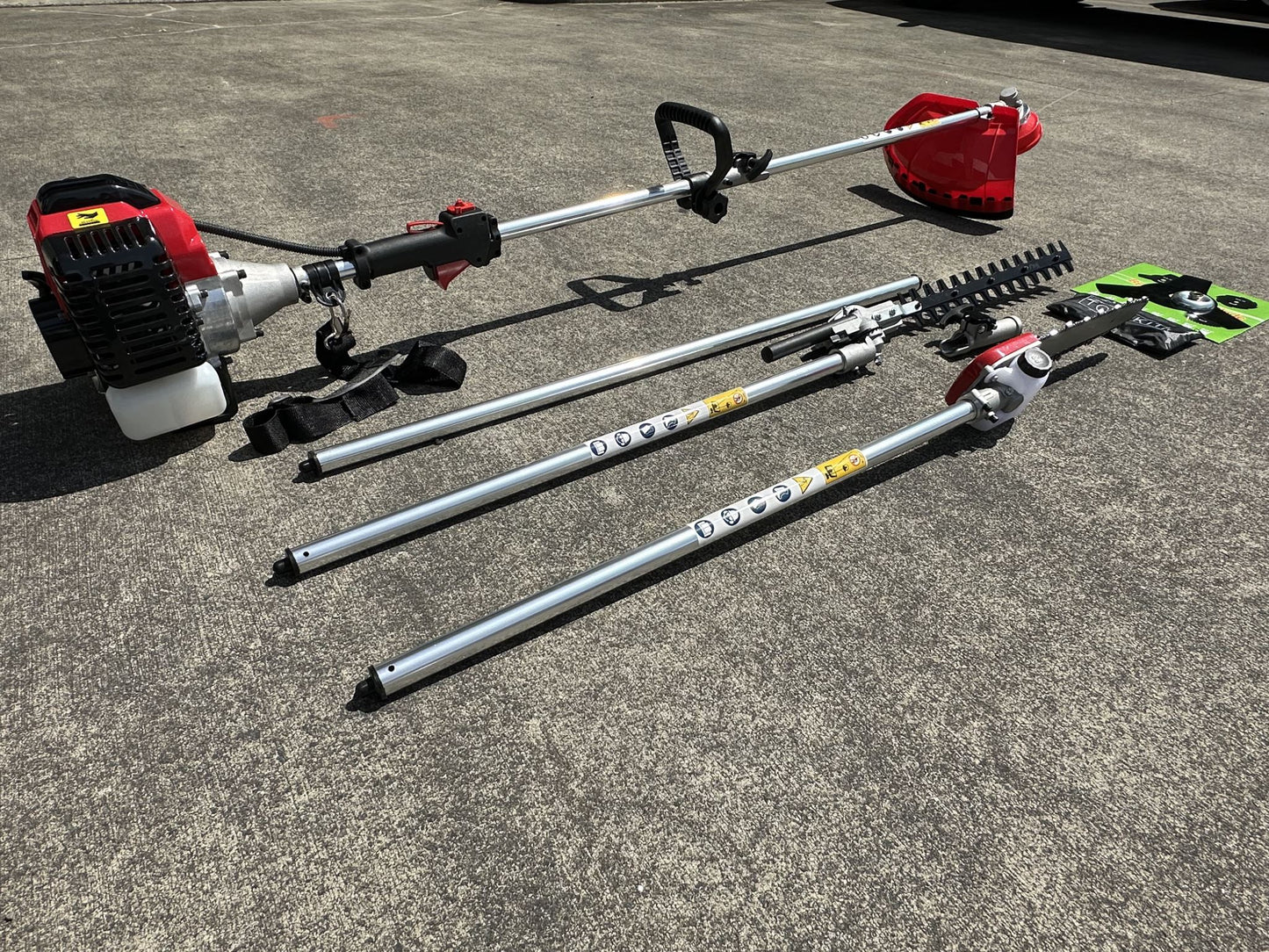 52cc 2-Stroke Engine - Petrol Line Trimmer 4-in-1 Multitool